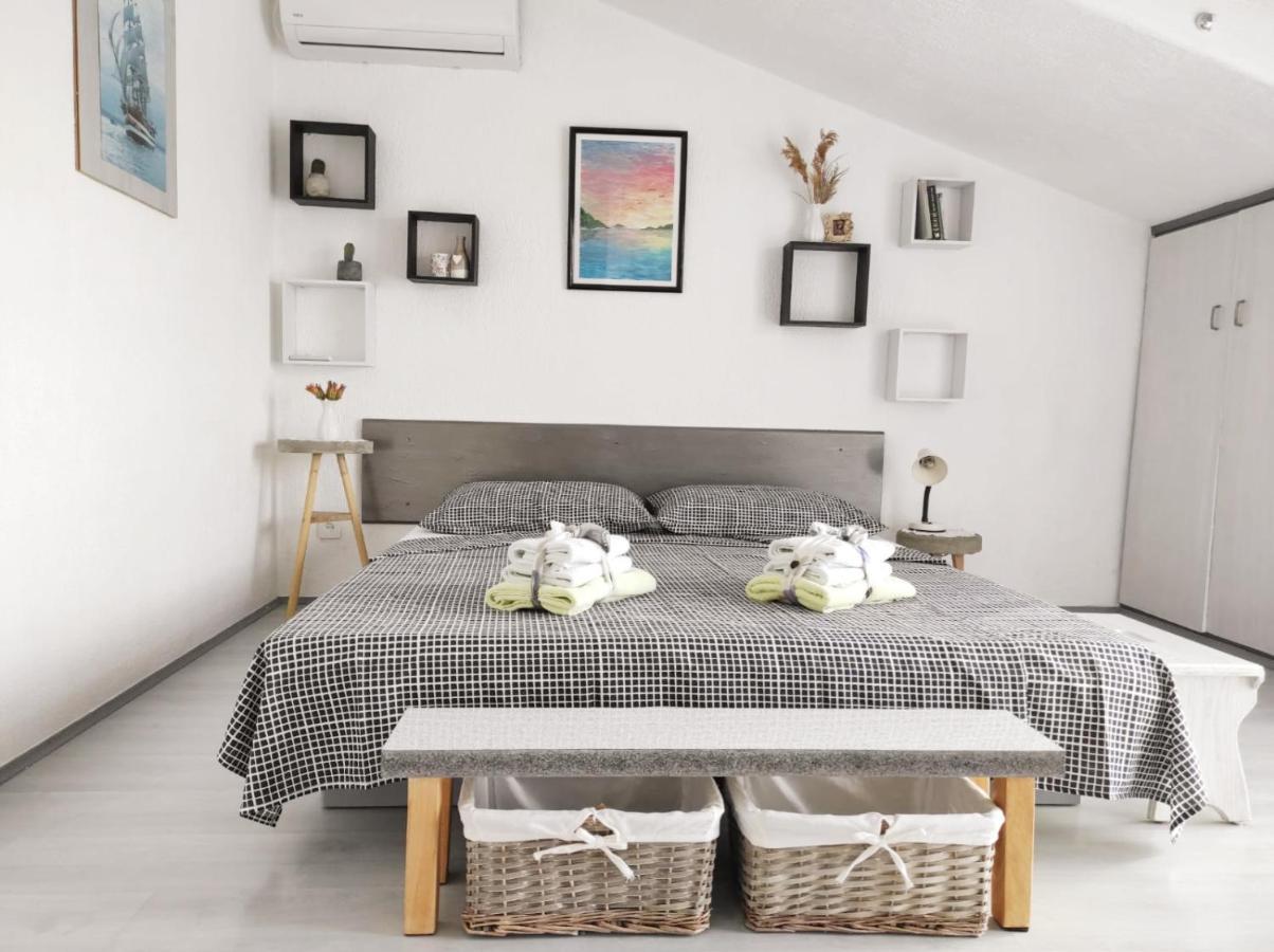 Apartmani Mlaja Trpanj Zewnętrze zdjęcie